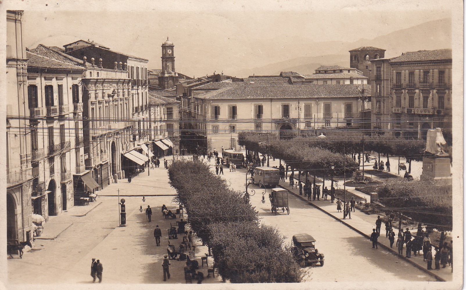 Cartolina Avellino - Piazza della Libertà. 1933