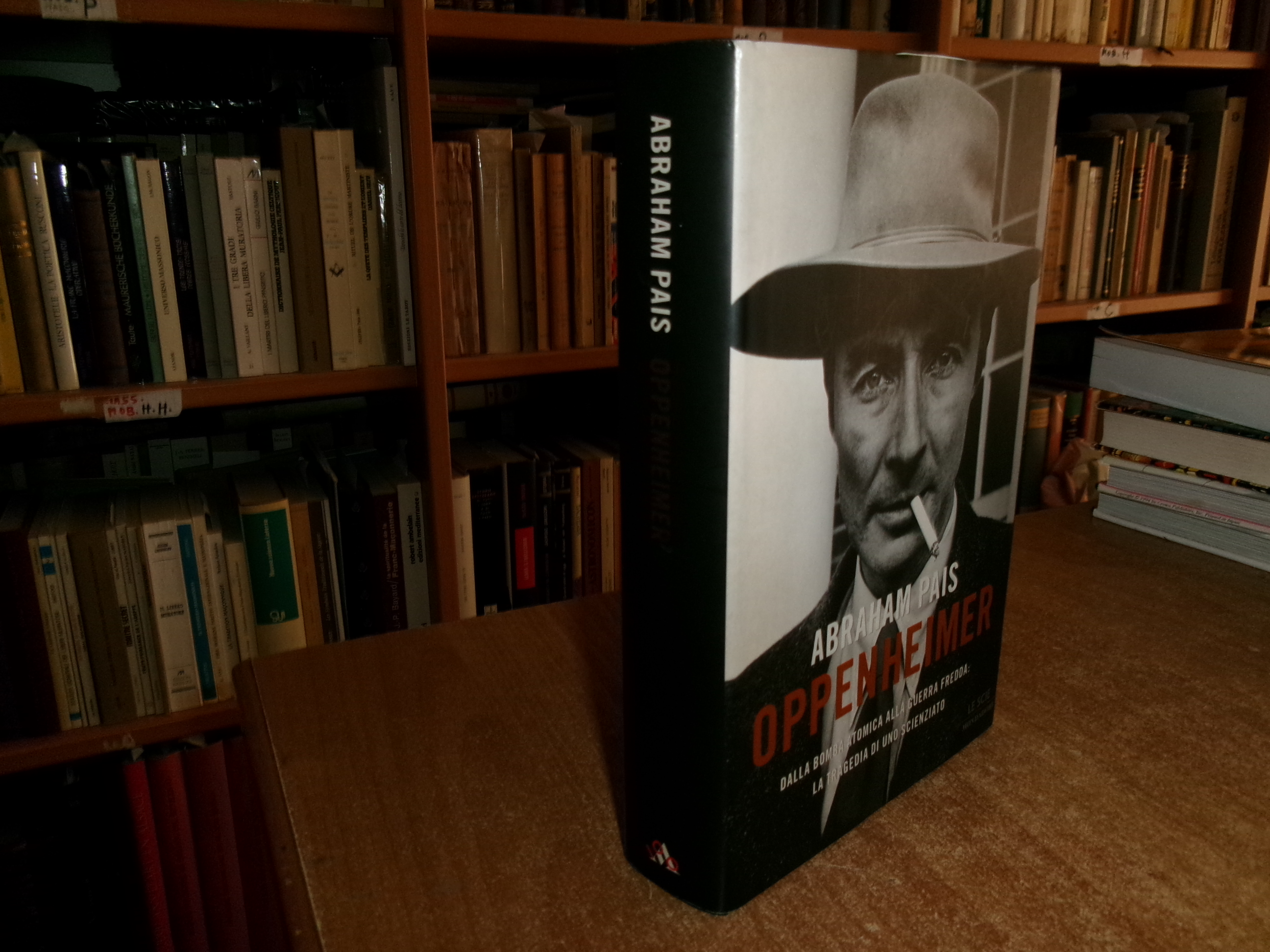 ABRAHAM PAIS. OPPENHEIMER. Dalla bomba atomica alla guerra fredda... 2007