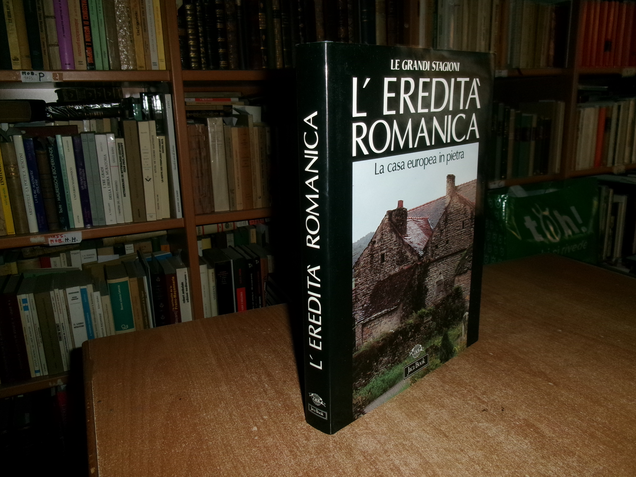 L' Eredità Romanica. L' Edilizia domestica in pietra....Santino Langé 1995