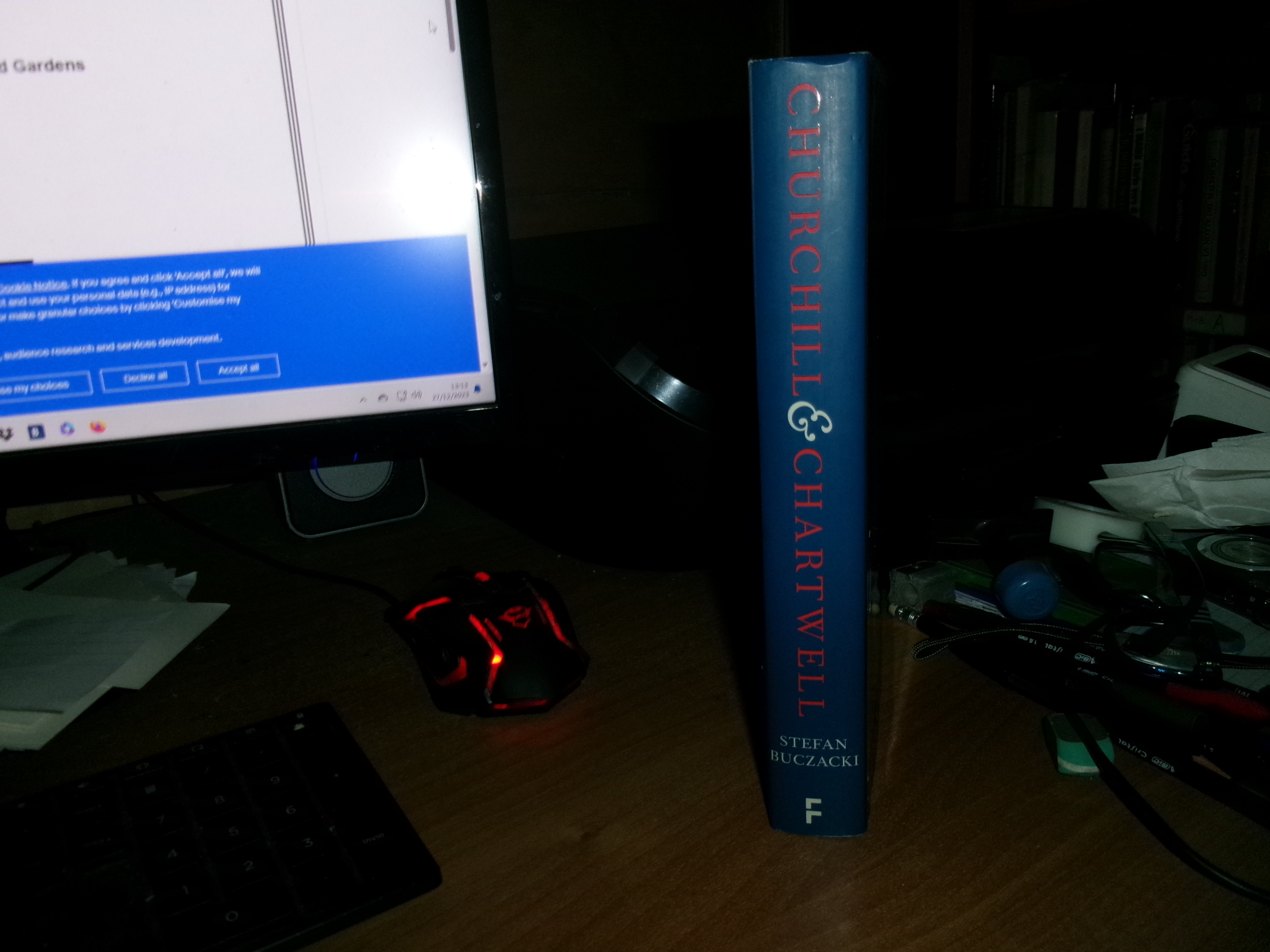 CHURCHILL & CHARTWELL. The Untold Story of... STEFAN BUCZACKI 2007