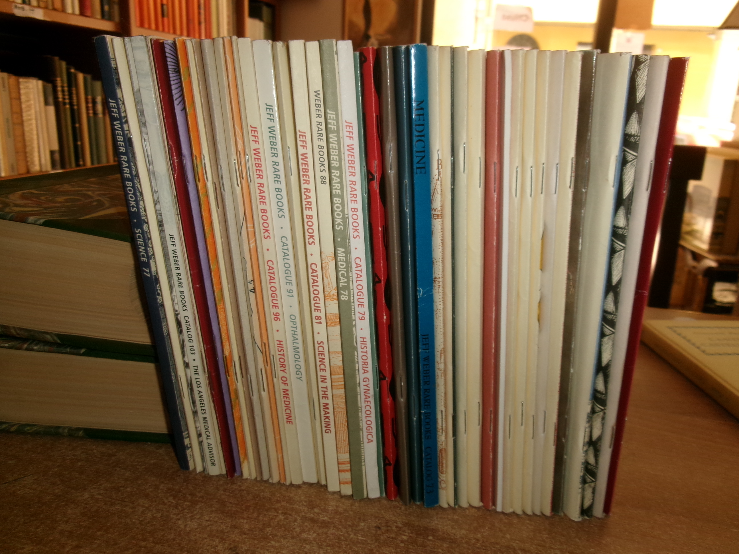 42 cataloghi (catalogue) di JEFF WEBER RARE BOOKS.