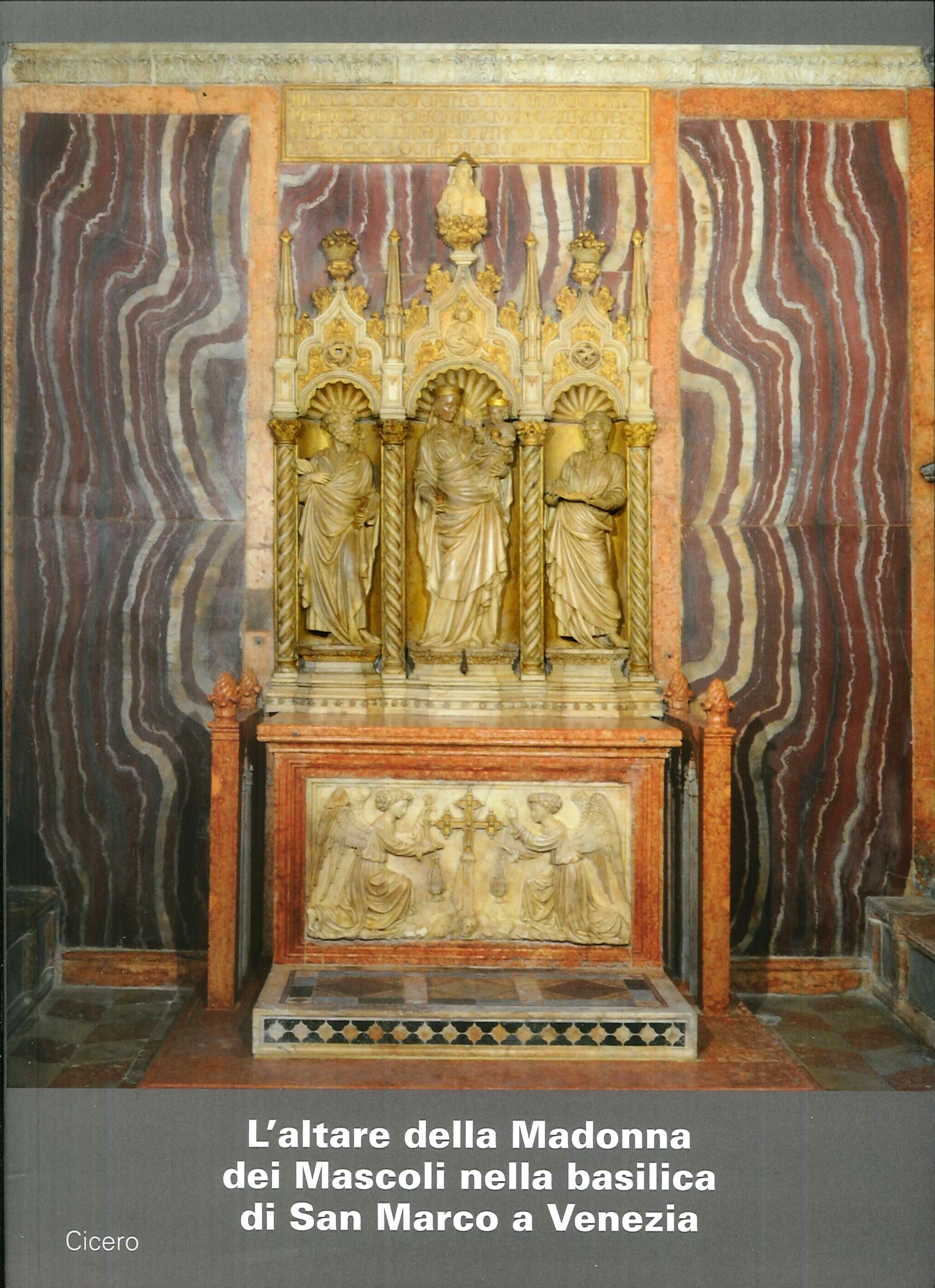 L'altare della Madonna dei Mascoli nella Basilica di San Marco …