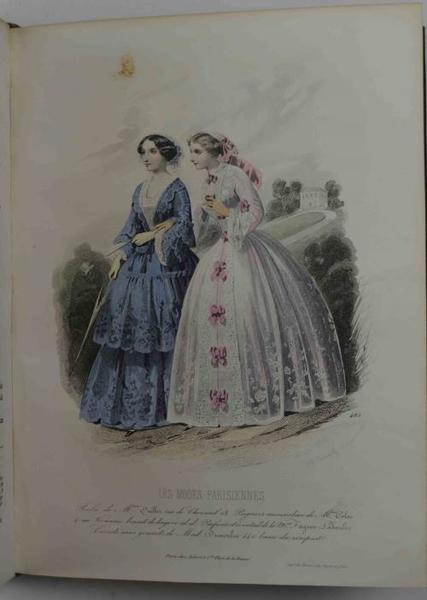 Les modes parisiennes.