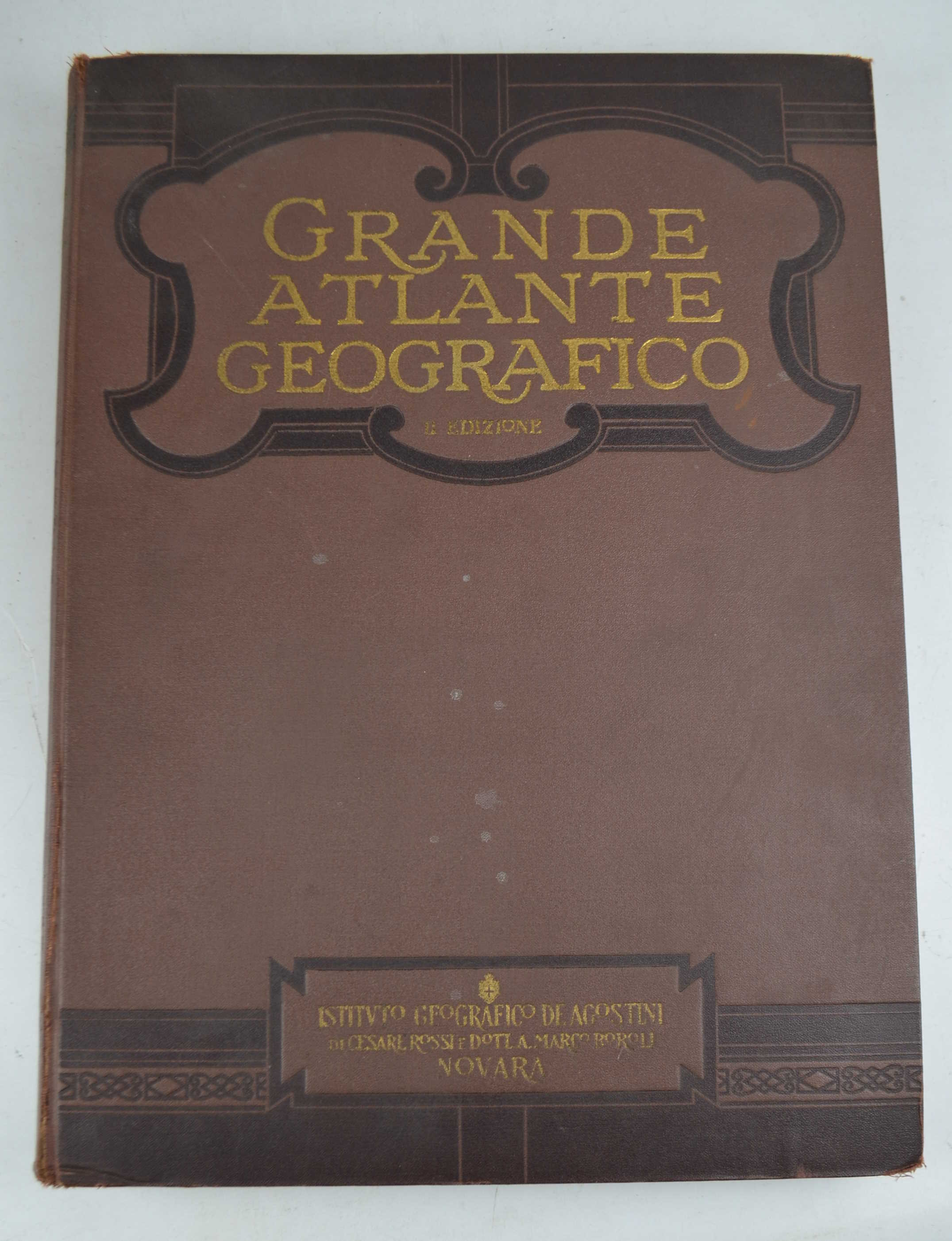 Grande atlante geografico. Seconda edizione riveduta e ampliata.