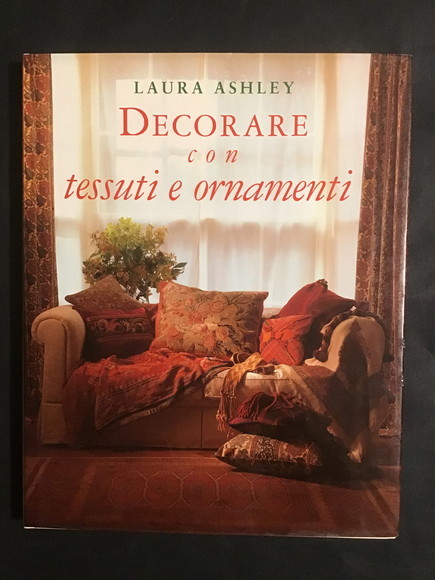 DECORARE CON TESSUTI E ORNAMENTI