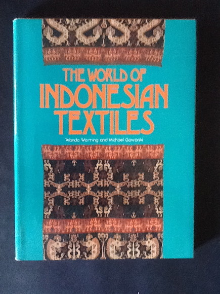 THE WORLD OF INDONESIAN TEXTILES