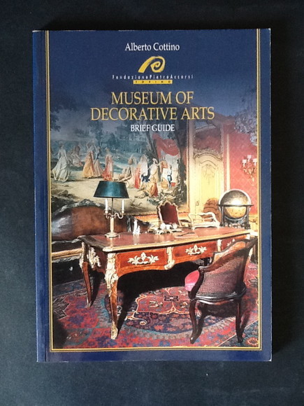 MUSEUM OF DECORATIVE ARTS. BRIEF GUIDE