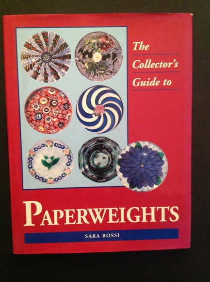 THE COLLECTOR'S GUIDE TO PAPERWEIGHTS