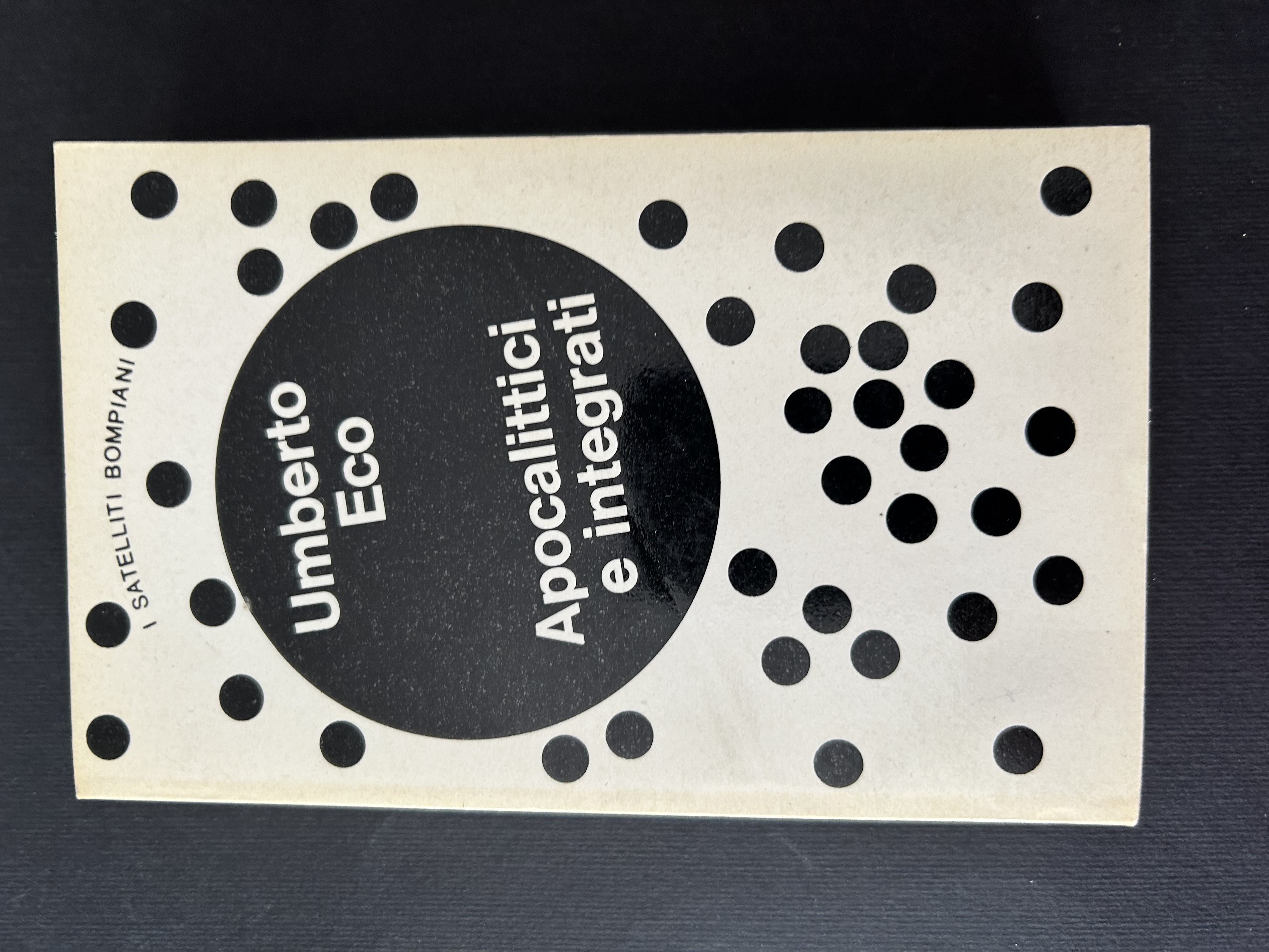 APOCALITTICI E INTEGRATI