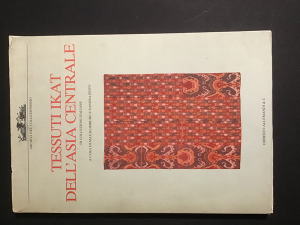 TESSUTI IKAT DELL'ASIA CENTRALE DI COLLEZIONI ITALIANE