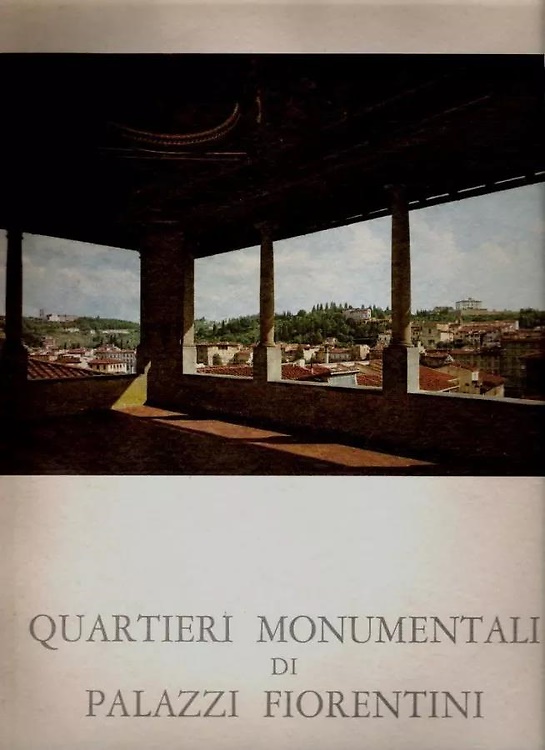 Quartieri monumentali di palazzi fiorentini.