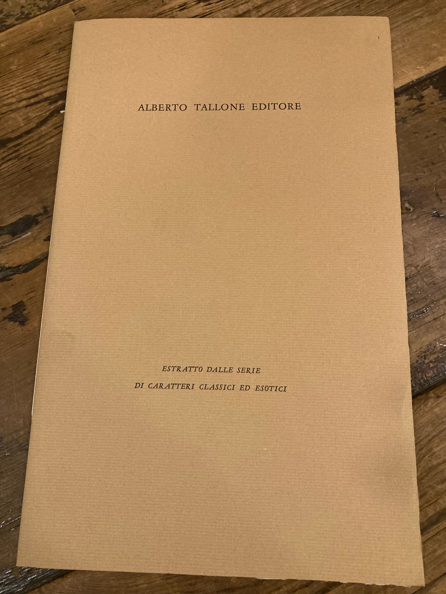 Estratto dalle serie di caratteri classici ed esotici