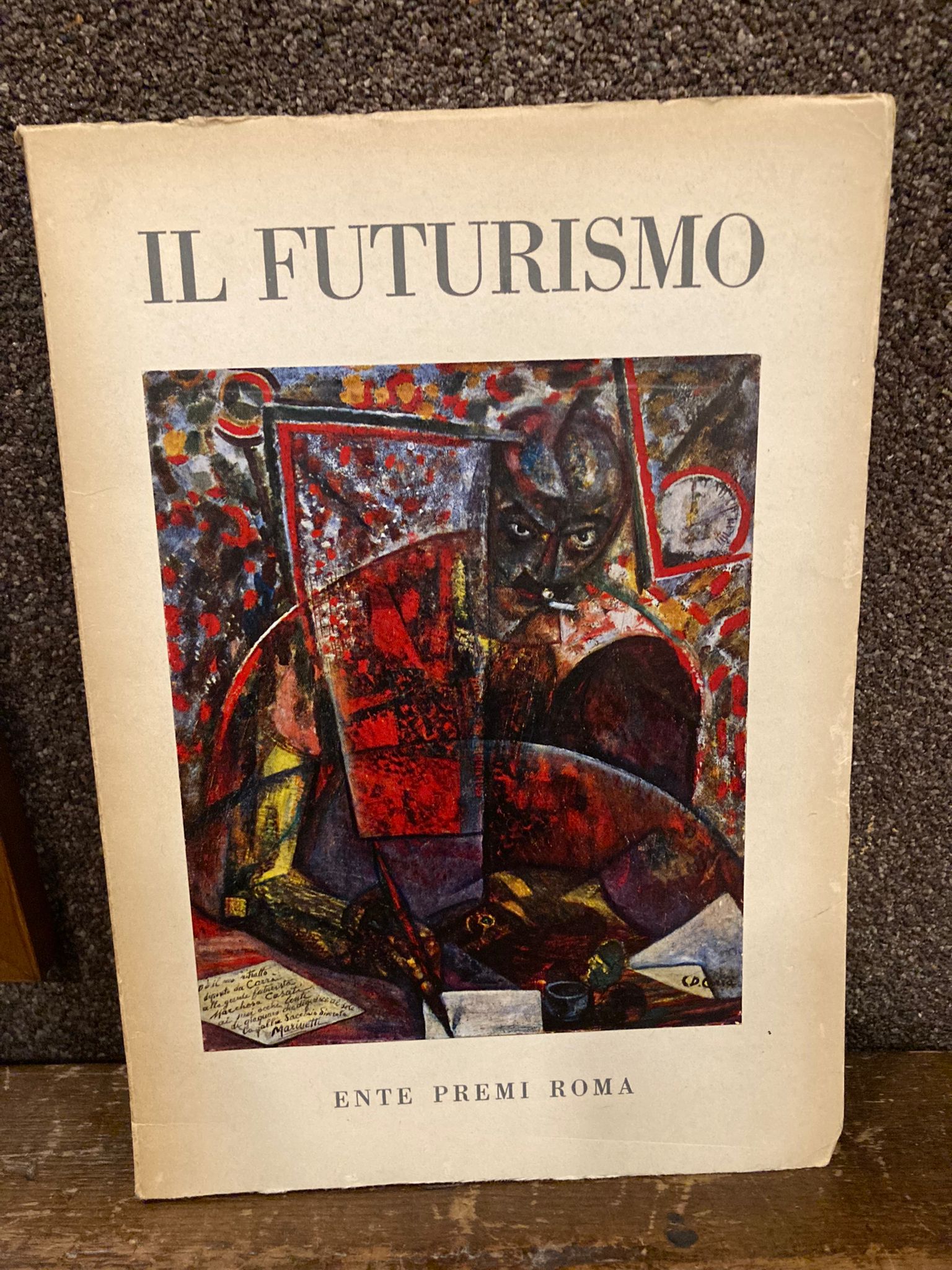 Il Futurismo. Presentazione a cura di Aldo Palazzeschi. Saggi critici …