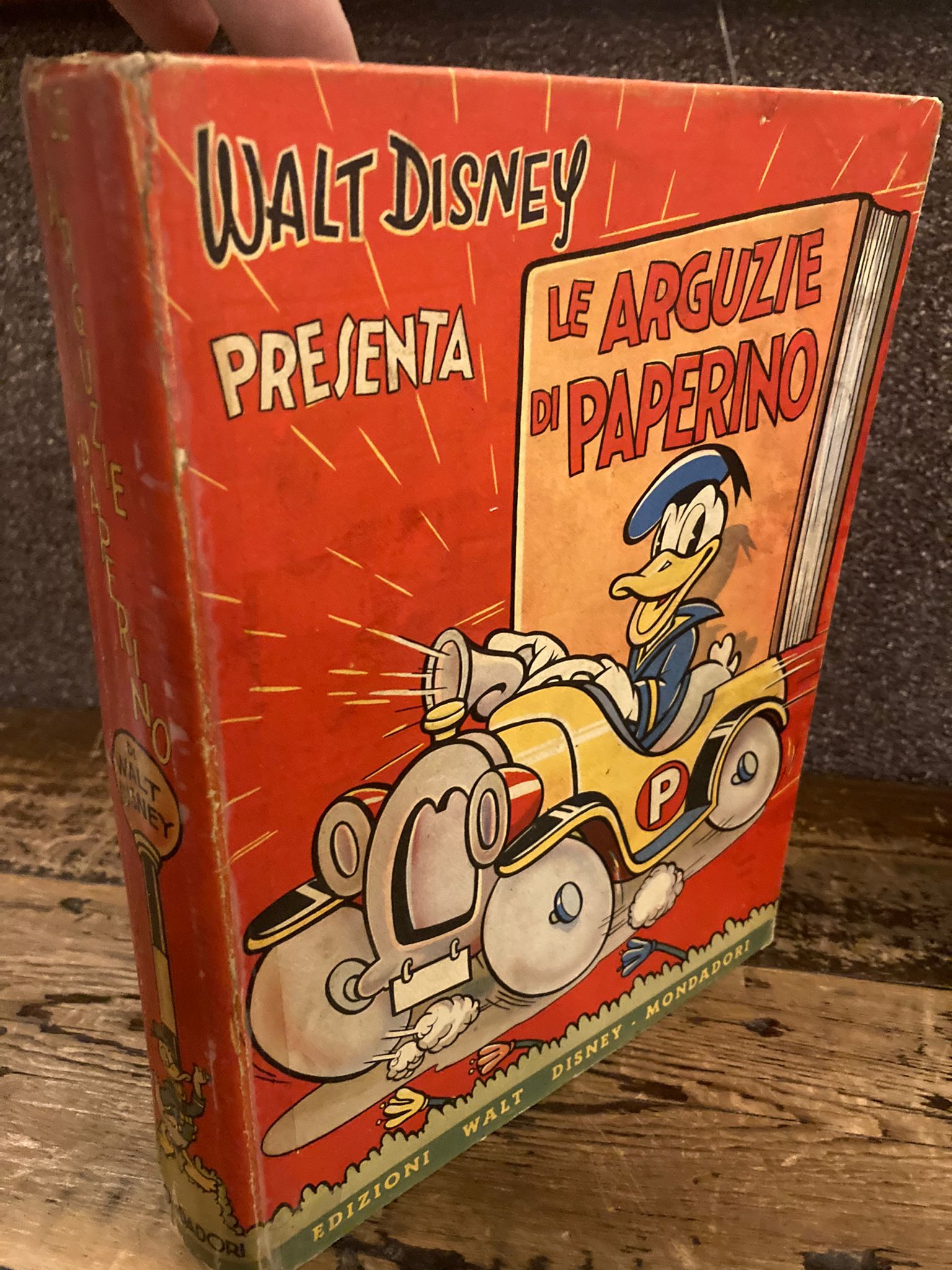 Le arguzie di Paolino Paperino. Illustrazioni di Walt Disney