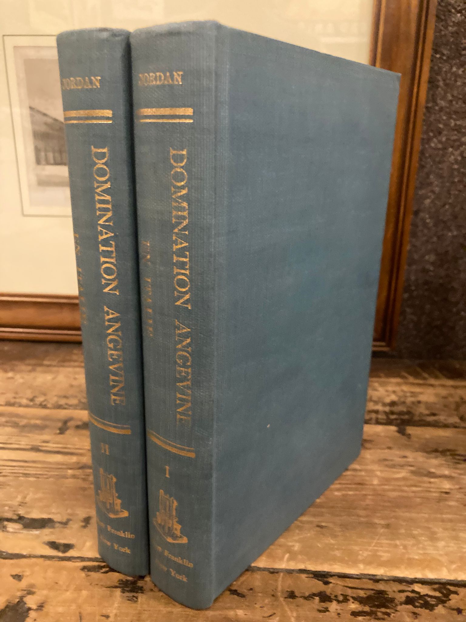 Les origines de la domination Angevine en Italie. Tomes I …