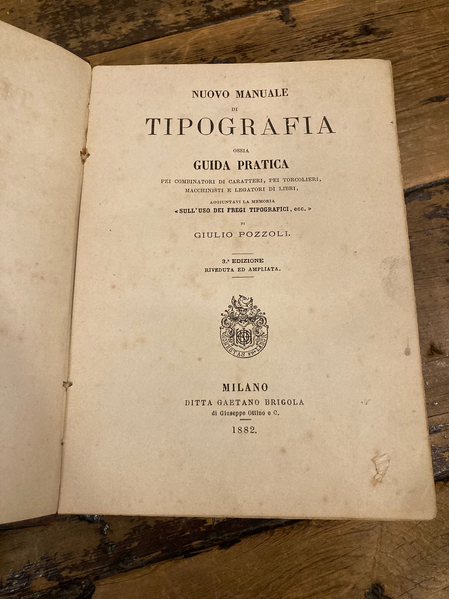 Nuovo manuale di tipografia ossia Guida pratica pei combinatori di …