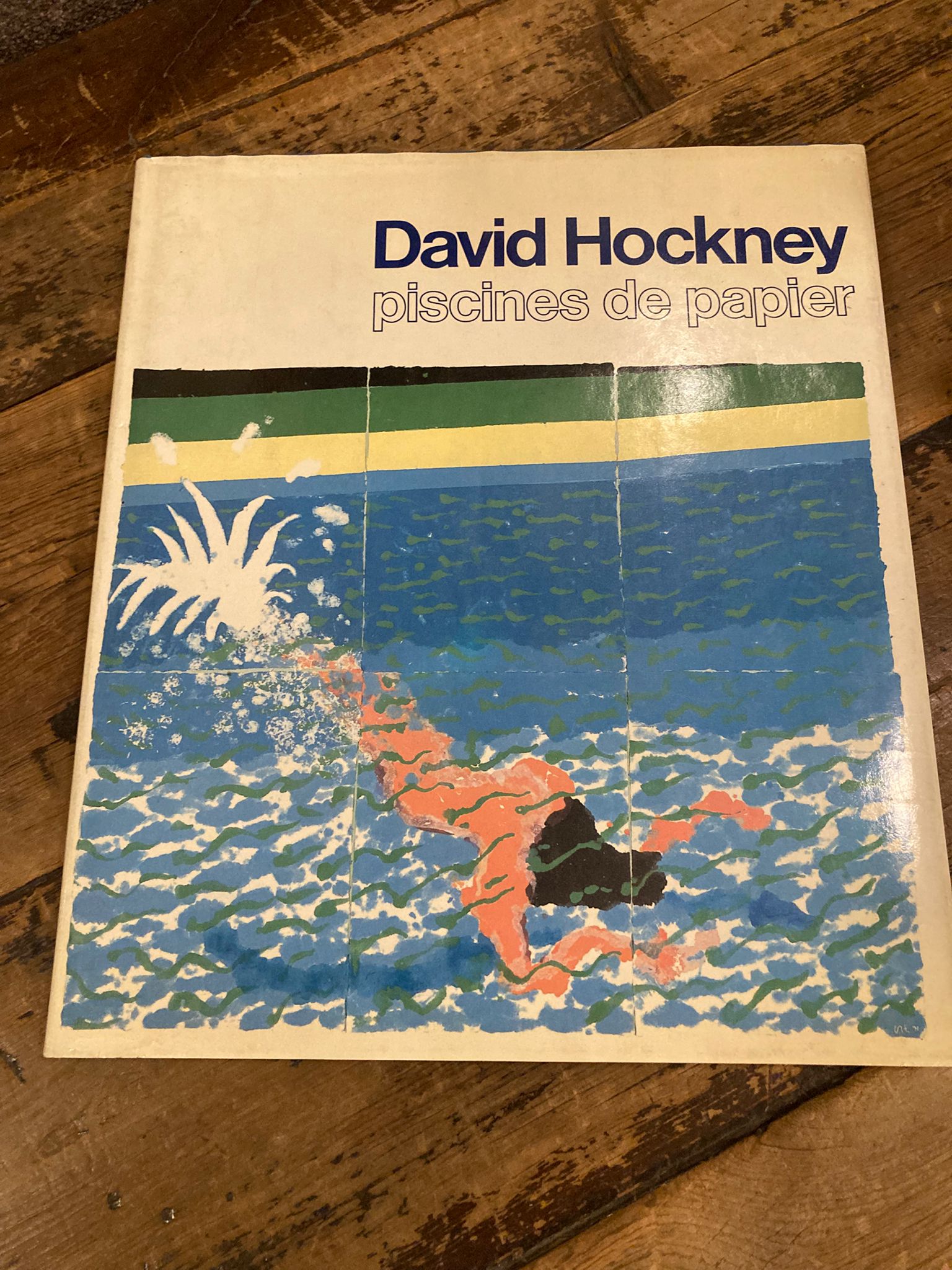 Piscines de papier. Conception de l' ouvrage: Nikos Stangos