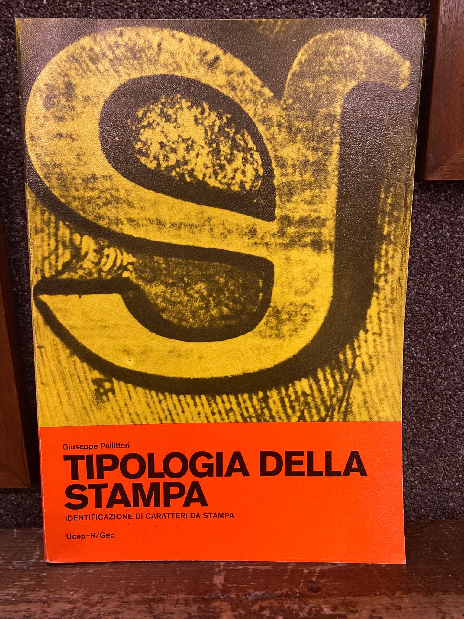 Tipologia della stampa. Identificazione di caratteri da stampa