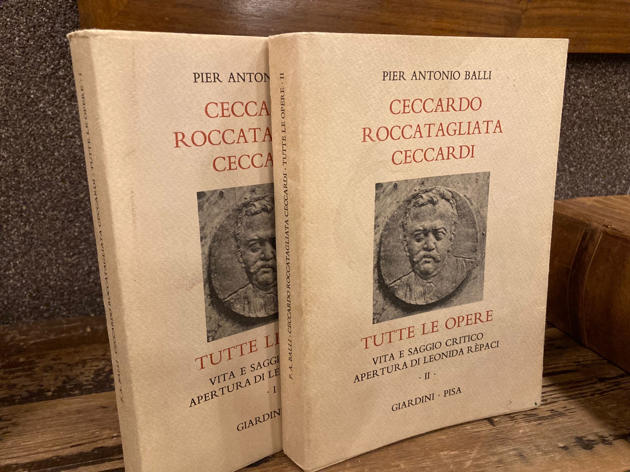 Tutte le opere. Vita e saggio critico. Apertura di Leonida …