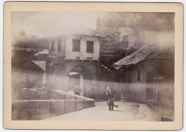 Sammlung von 13 Photographien aus Jugoslawien.