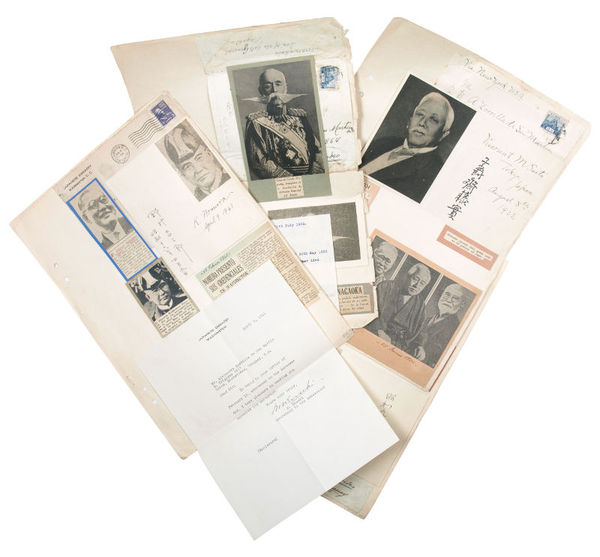 Collection of autographs by Japanese political and military leaders: Saito …