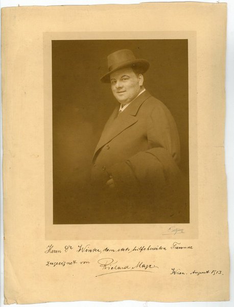 Kabinettphotographie (Lichtdruck) mit eigenh. Widmung und U.