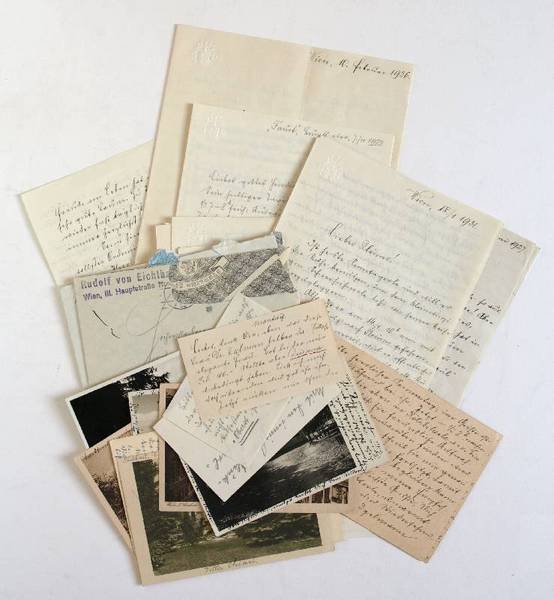 Sammlung von 9 eigenh. Briefen und 9 (davon 7) eh. …