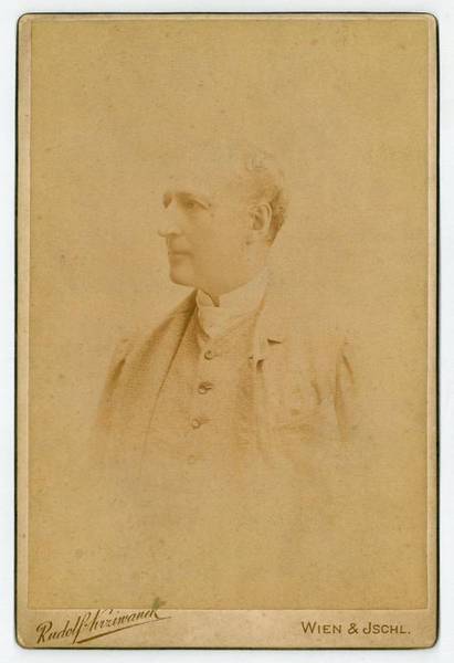 Portraitphotographie mit eigenh. Widmung und U.