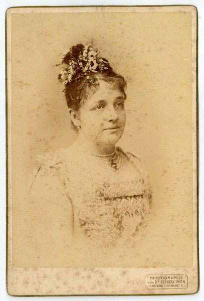 Kabinettphotographie mit eigenh. Widmung und U.