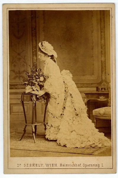 Kabinettphotographie mit eigenh. U.