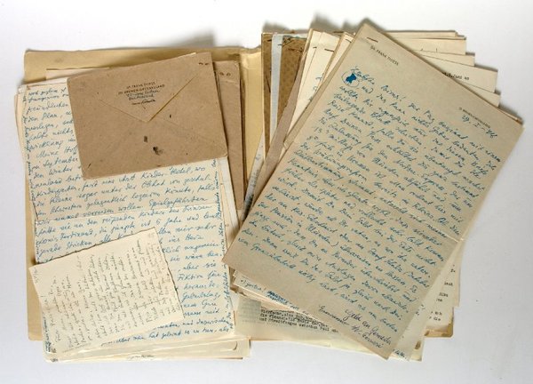 Collection of 480 autogr. letters and postcards and 2 telegrams …