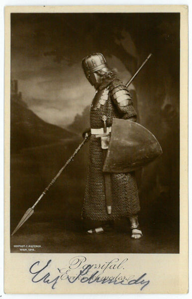 Portraitpostkarte mit eigenh. U.