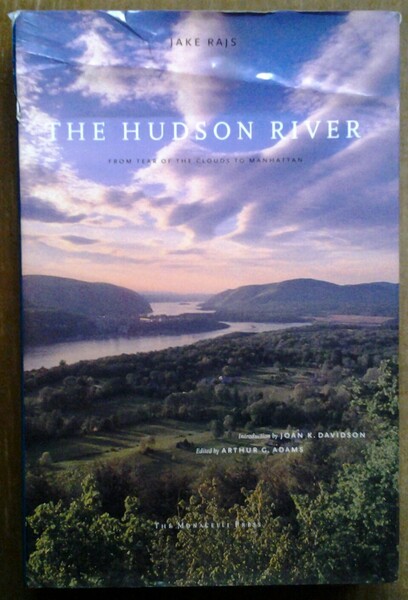 THE HUDSON RIVER. FROM TEAR OF THE CLOUDS TO MANHATTAN.