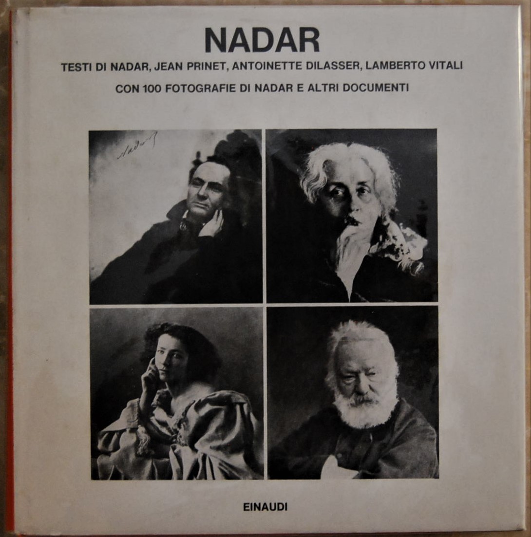 NADAR.