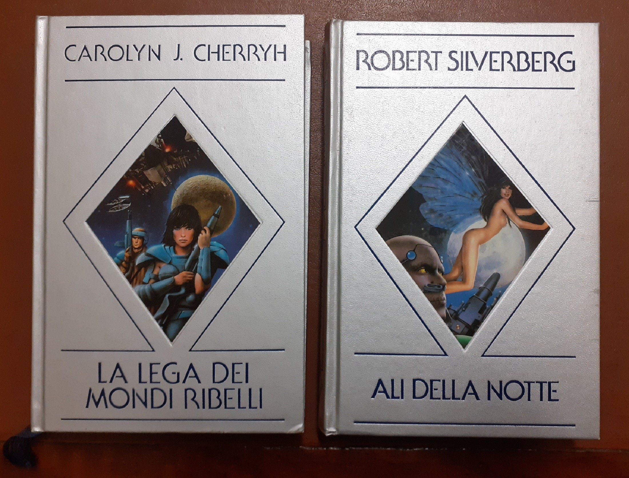 Cherryh, La lega dei mondi ribelli – Silverberg, Ali della …