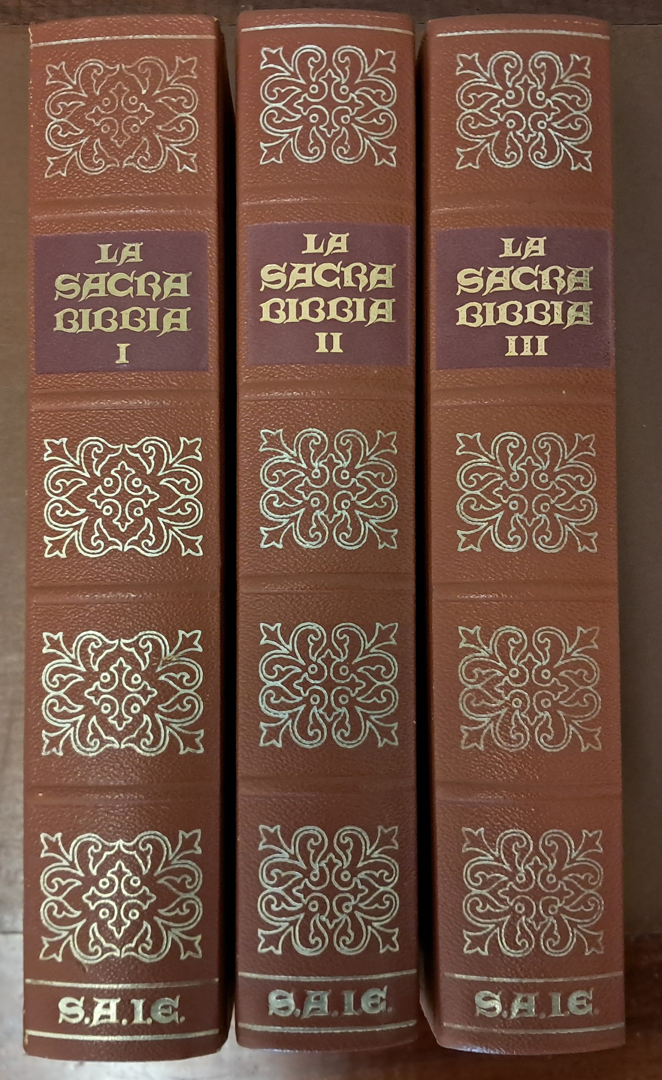 La Sacra Bibbia, S.a.i.e., 1973, 3 voll.