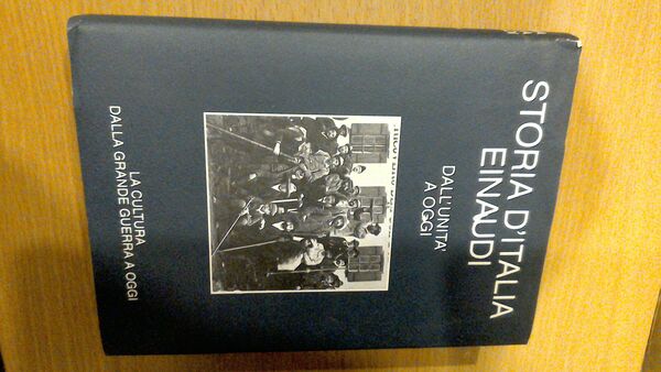 Storia d'Italia Einaudi ( 14 volumi )