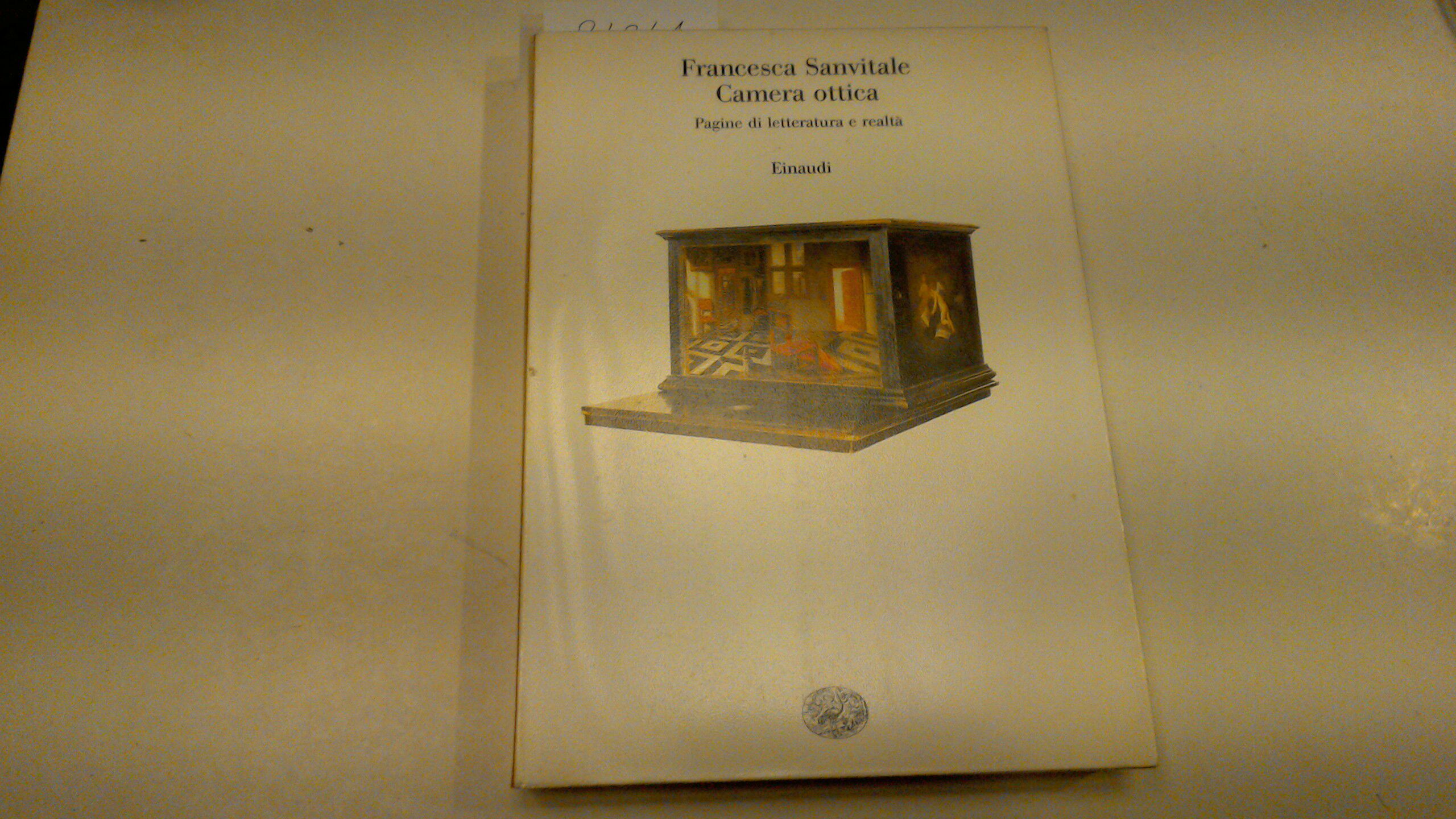 Camera ottica - pagine di letteratura e realtà
