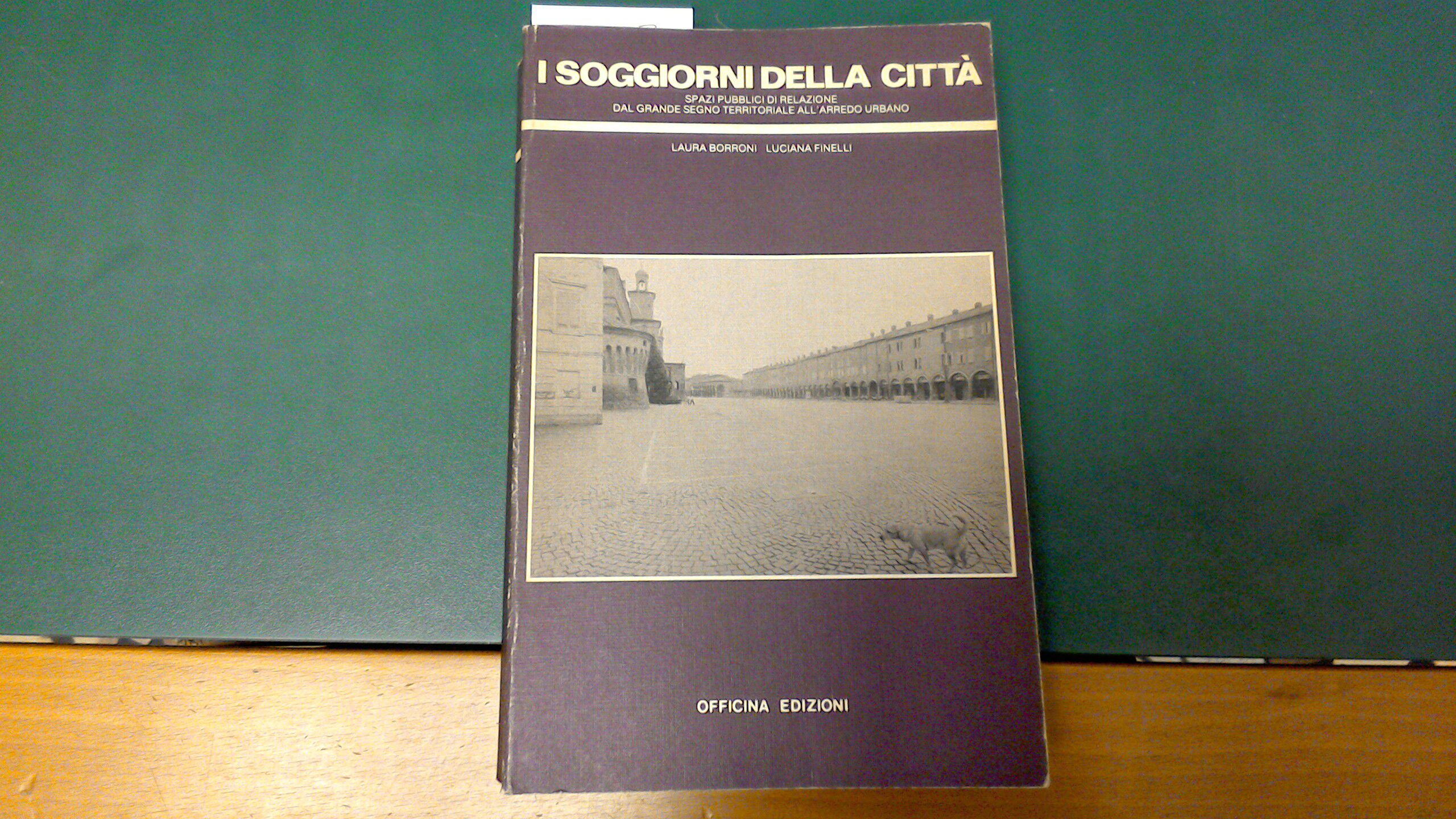 I soggiorni della città - spazi pubblici di relazione dal …