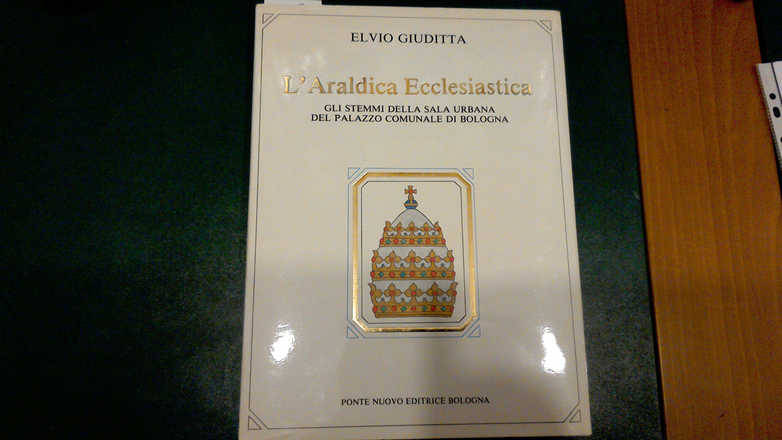 L'araldica ecclesiastica - gli stemmi della Sala Urbana del Palazzo …