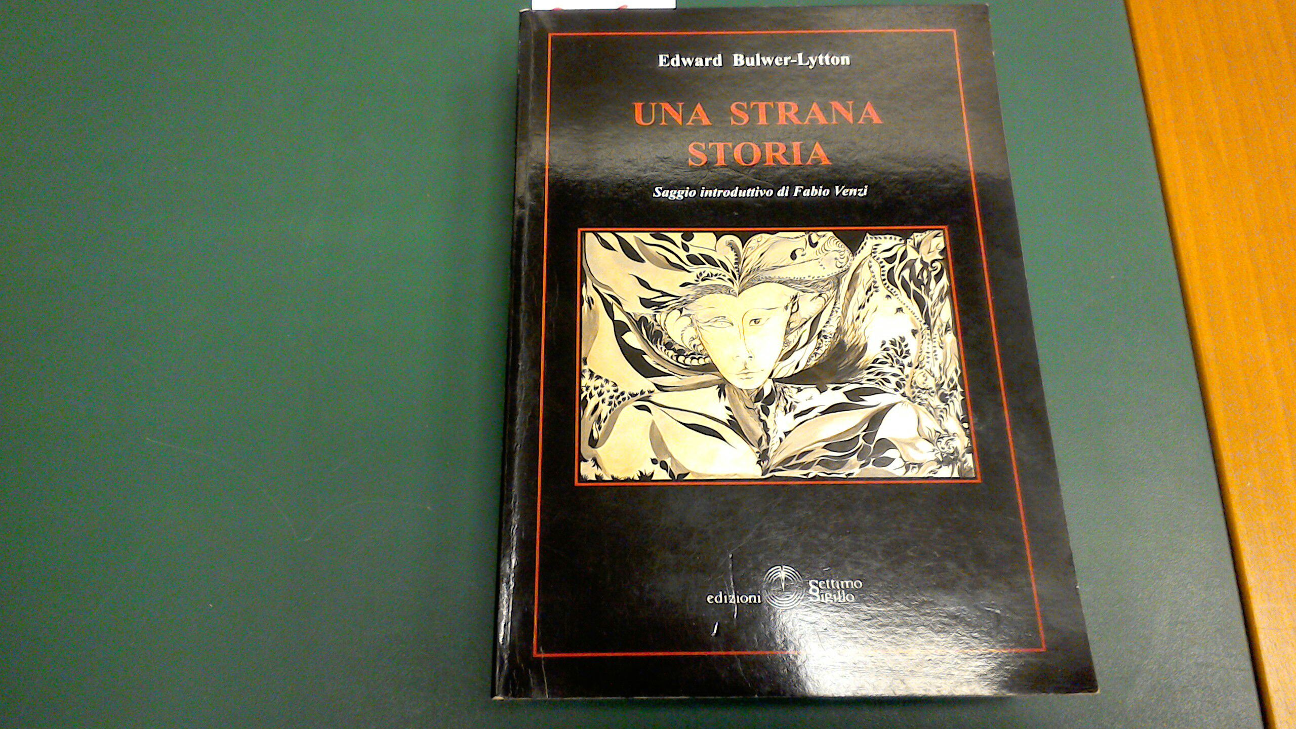 Una strana storia