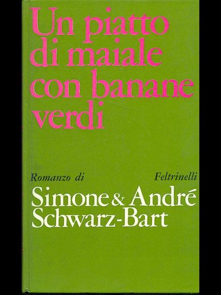 Un piatto di maiale con banane verdi