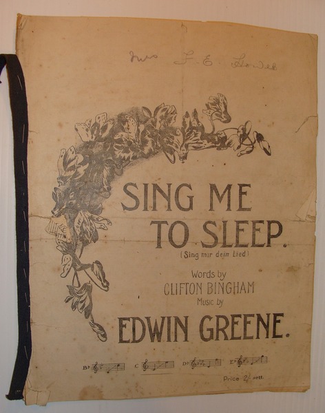 Sing Me To Sleep (Sing Mir Dein Lied)