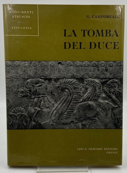 La tomba del duce.