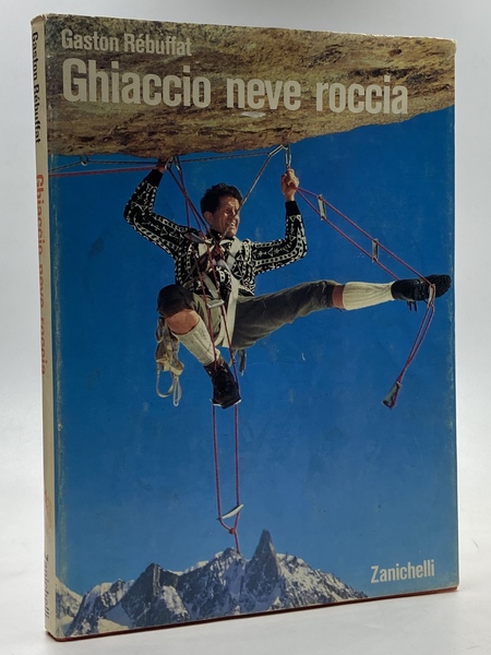 Ghiaccio neve roccia.