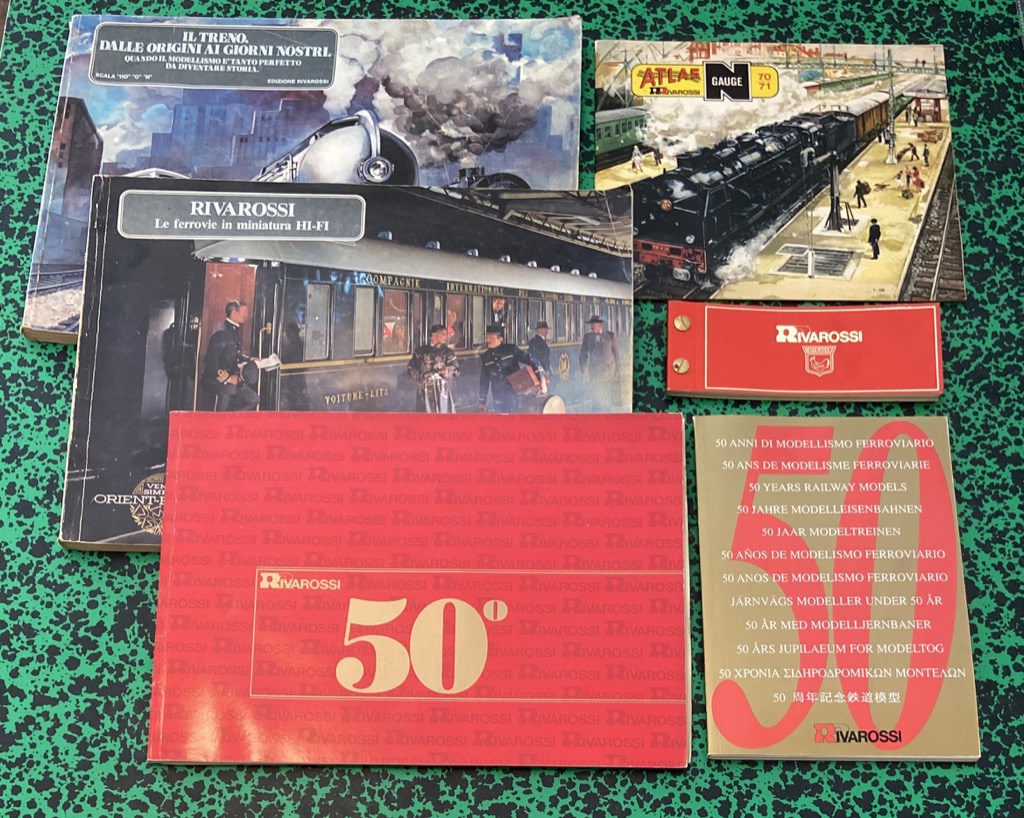 [insieme di cataloghi di modelli ferroviari RIVAROSSI]