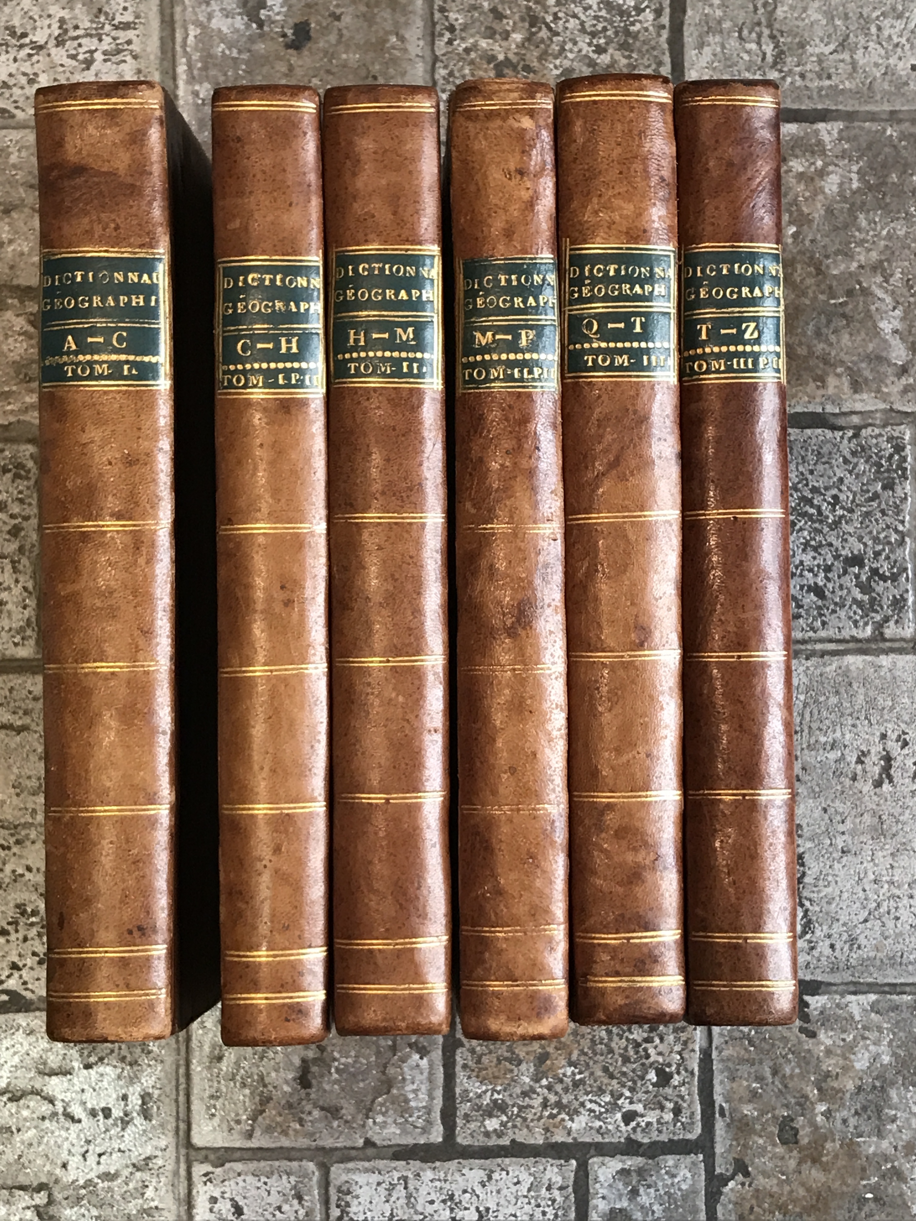 Dictionnaire géeographique de l'encyclopedie méthodique de Paris. Avec des corrections …