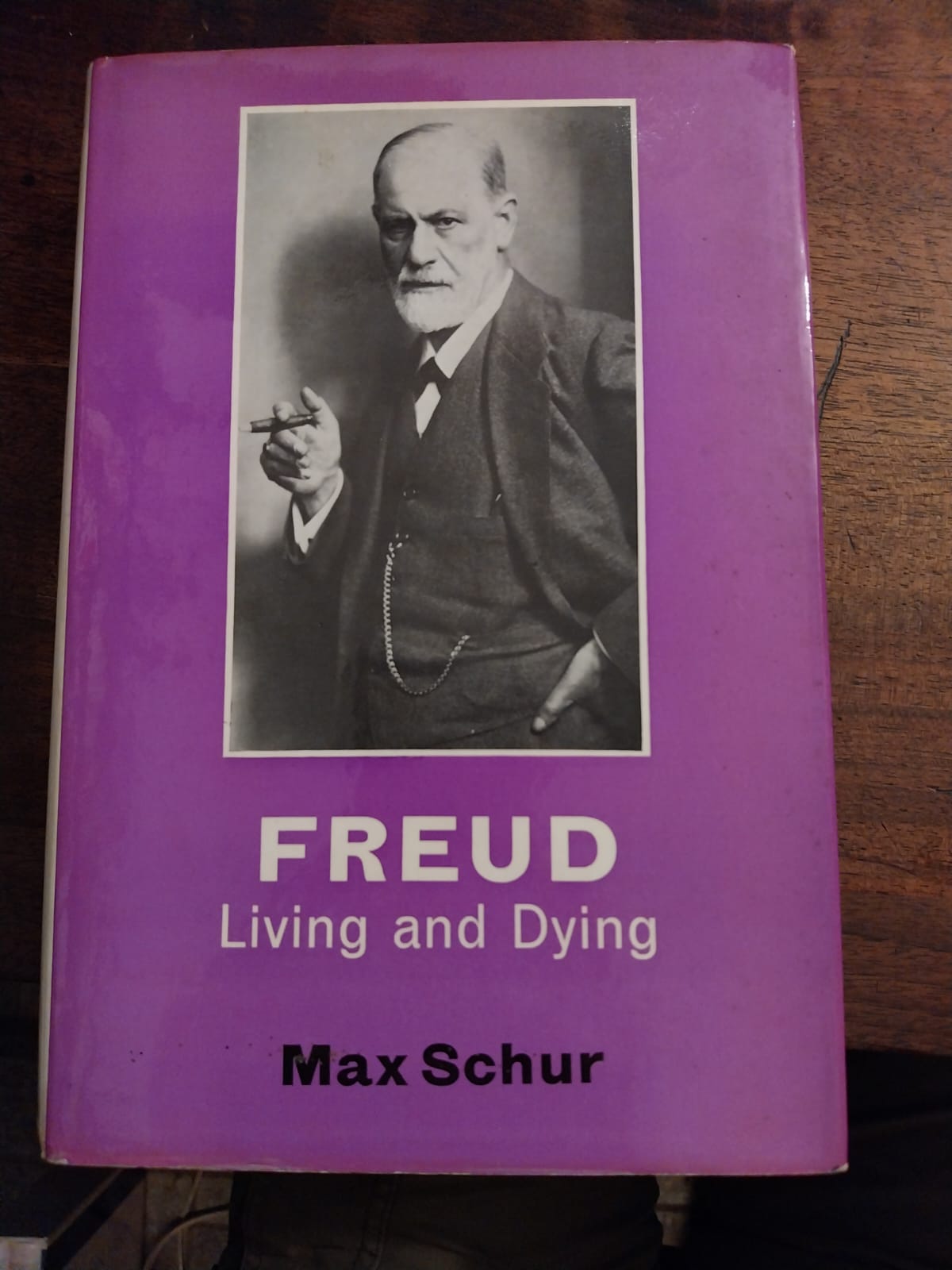 Freud. Living and Dying