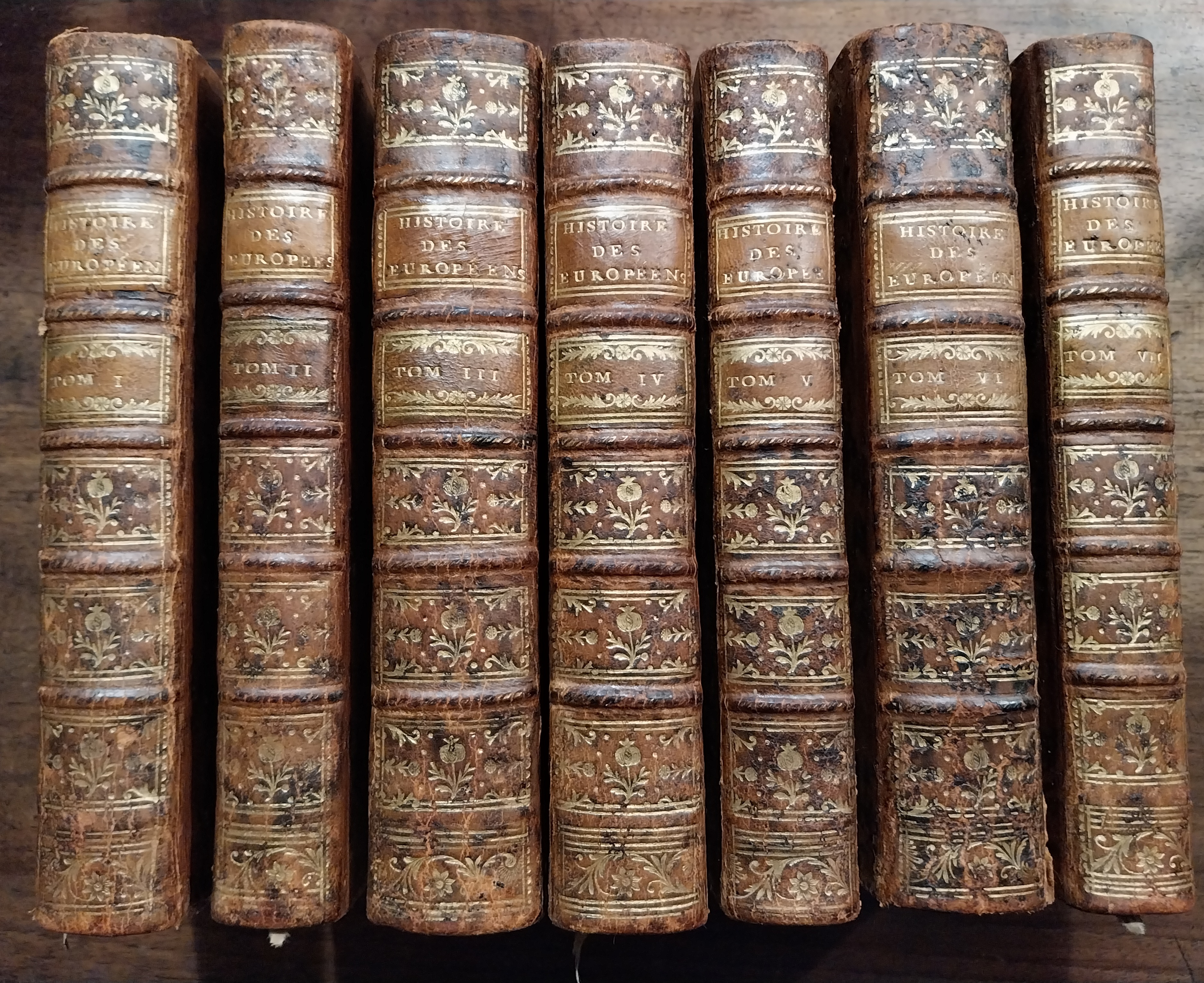 Histoire philosophique et politique des établissements et du commerce des …
