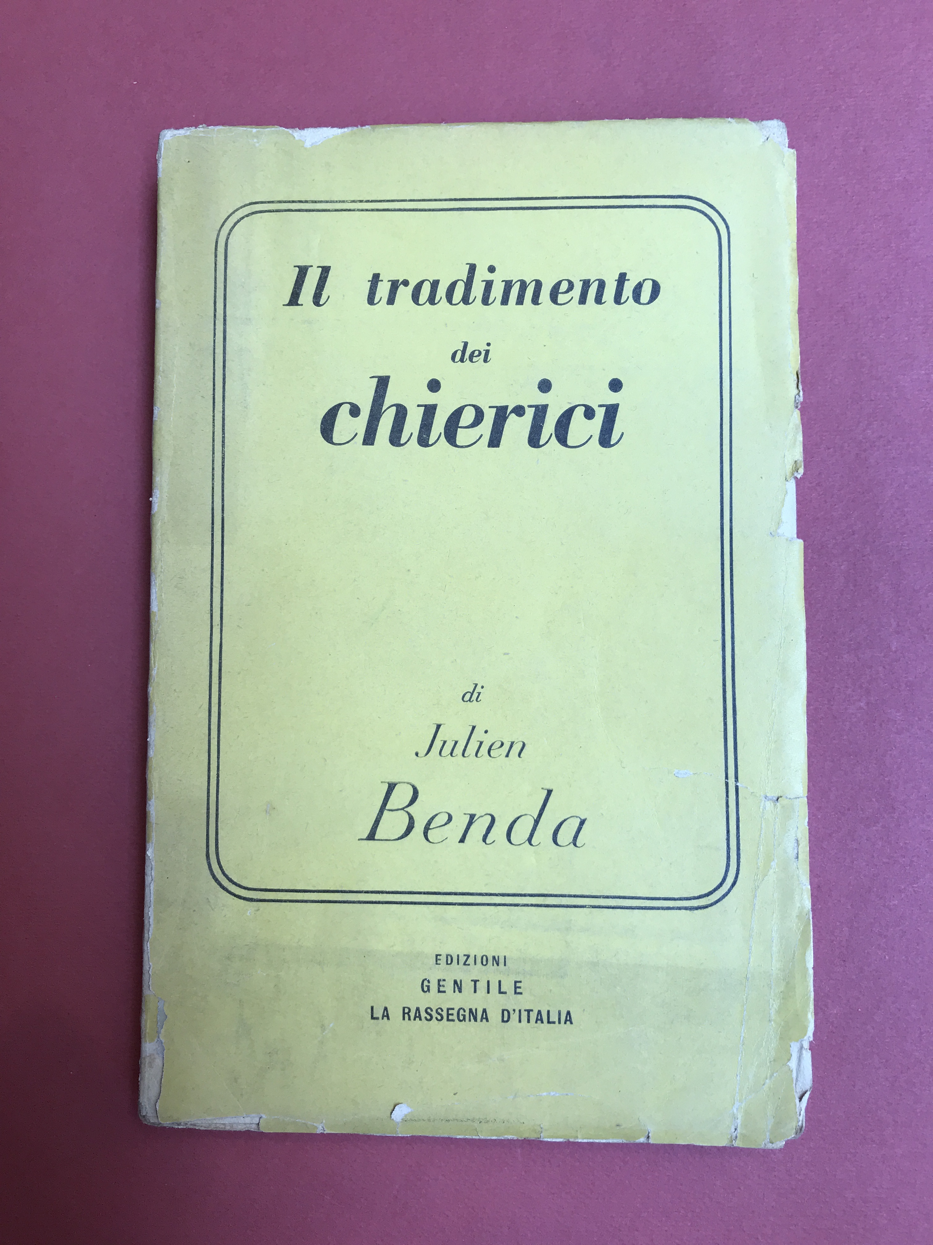 Il tradimento dei chierici